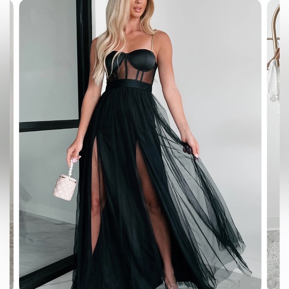 NWOT ⭐️Knock Out Gold Chain Corset Maxi Dress - Picture 10 of 12